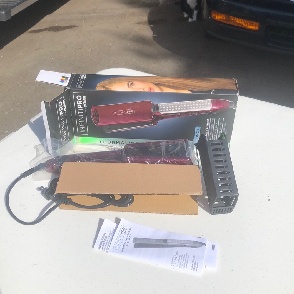 Brand new in box Infiniti pro by conair